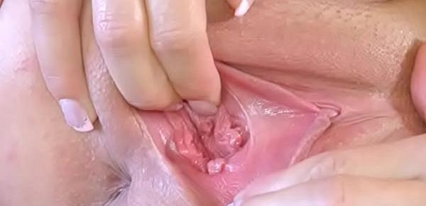  Hard opening and dildoing her hole